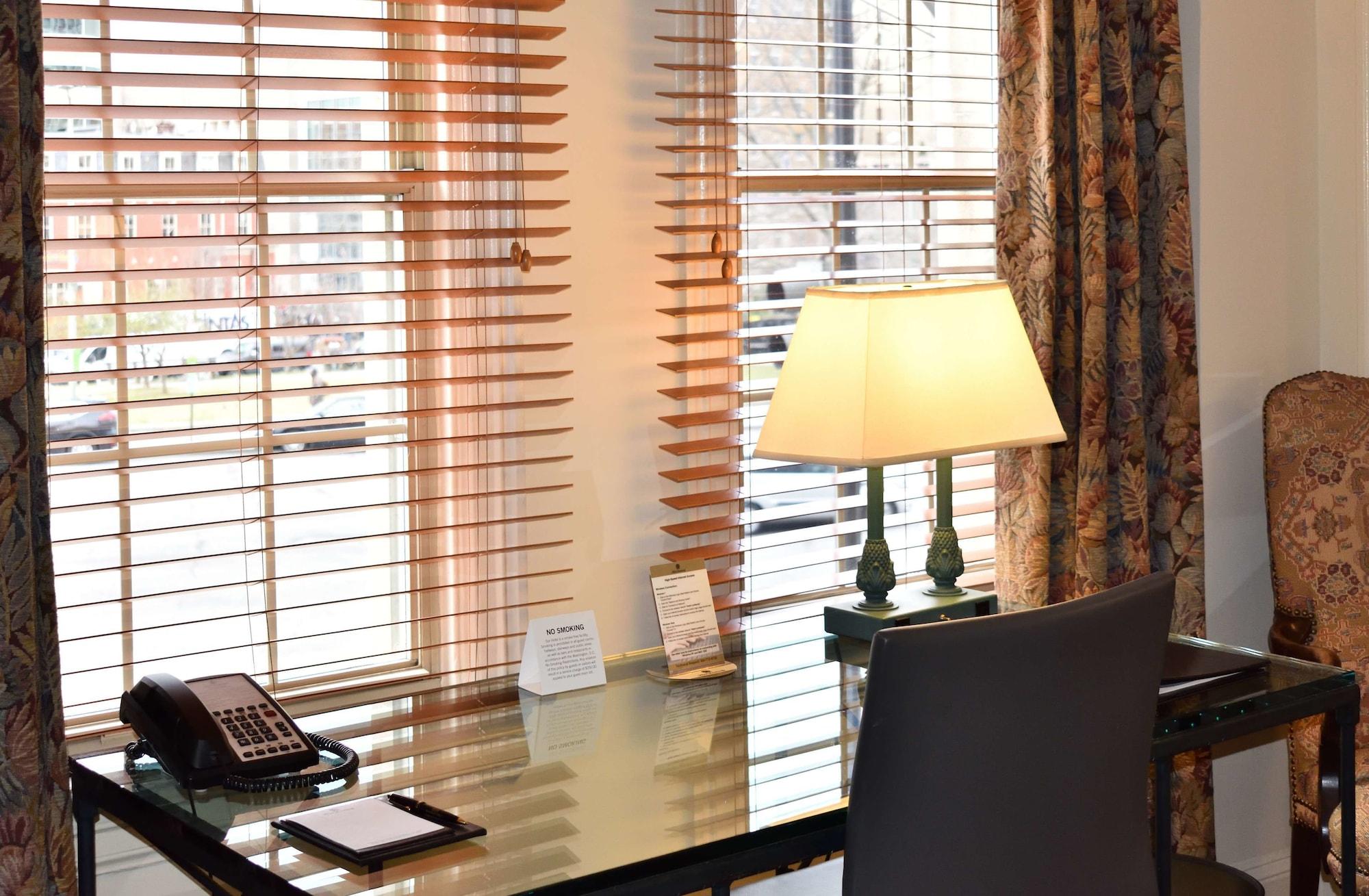 Lombardy Hotel 4*